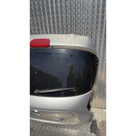 Malle/Hayon arriere NISSAN JUKE 1