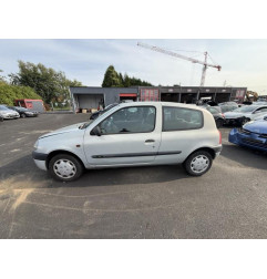 Feu arriere principal gauche (feux) RENAULT CLIO 2 Photo n°10