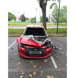 Condenseur de clim PEUGEOT 208 2 Photo n°8