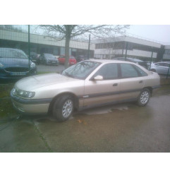 Feu arriere secondaire droit (feux) RENAULT SAFRANE Photo n°7