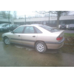 Feu arriere secondaire droit (feux) RENAULT SAFRANE Photo n°8