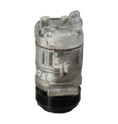 Compresseur clim BMW SERIE 1 E88 Photo n°3