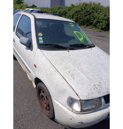 Feu arriere principal droit (feux) VOLKSWAGEN POLO 3 Photo n°7