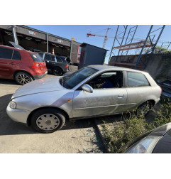 Vitre avant droit AUDI A3 1 Photo n°9