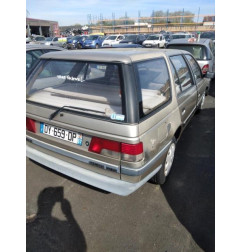 Feu arriere secondaire droit (feux) PEUGEOT 405 Photo n°8