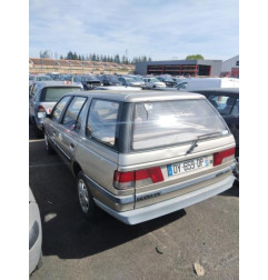 Feu arriere secondaire droit (feux) PEUGEOT 405 Photo n°10