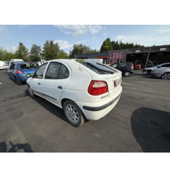 Feu arriere principal gauche (feux) RENAULT MEGANE 1 Photo n°20