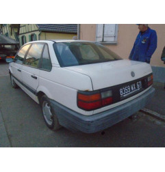 Feu arriere secondaire droit (feux) VOLKSWAGEN PASSAT 3 Photo n°11