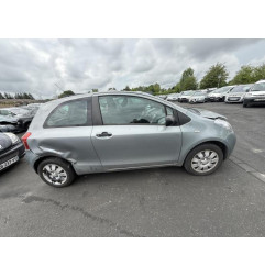 Capot TOYOTA YARIS 2 Photo n°10