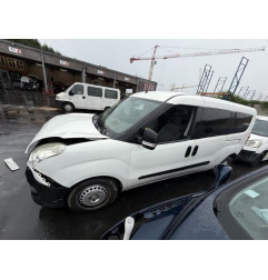 Pare choc arriere FIAT DOBLO 2 Photo n°13
