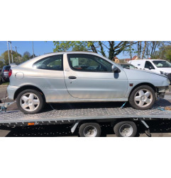 Feu arriere principal gauche (feux) RENAULT MEGANE 1 Photo n°8