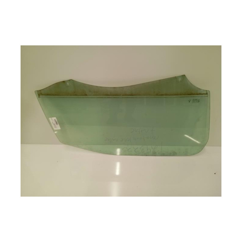 Vitre avant droit DS DS3