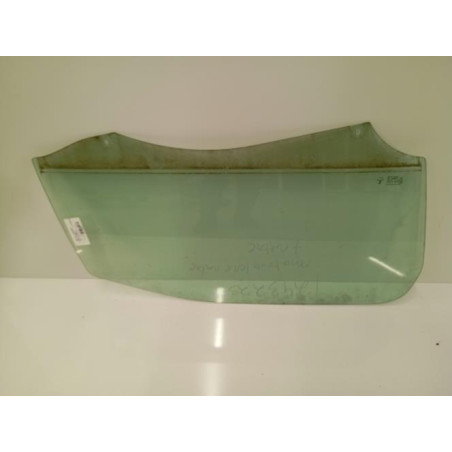 Vitre avant droit DS DS3 Photo n°1