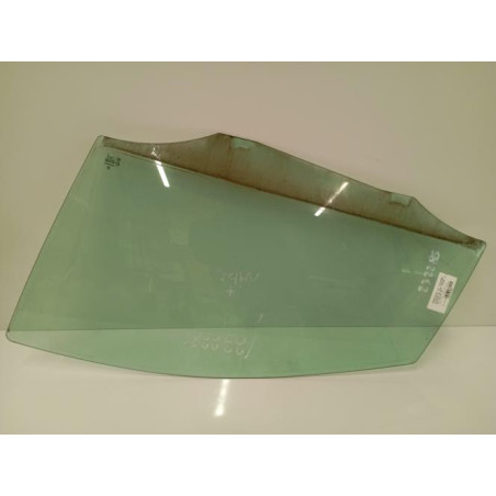 Vitre avant gauche MERCEDES CLASSE B 245 Photo n°1