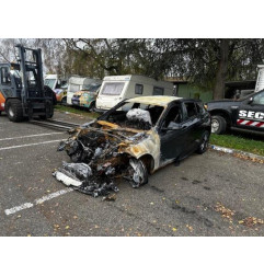 Malle/Hayon arriere BMW SERIE 1 F40 Photo n°7