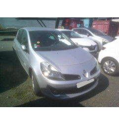 Aile avant gauche RENAULT CLIO 3 Photo n°9