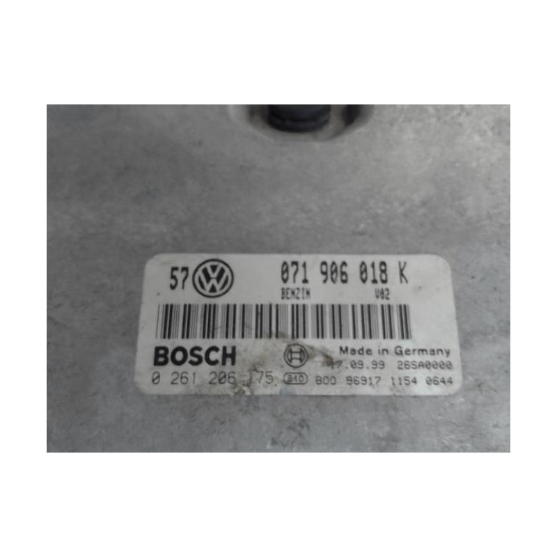 Calculateur moteur VOLKSWAGEN GOLF 4