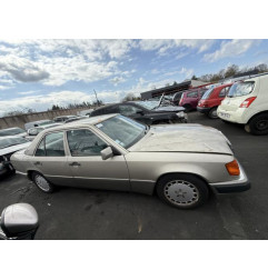 Feu arriere principal droit (feux) MERCEDES 200 W124 Photo n°9