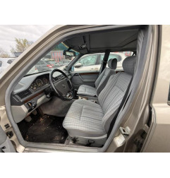 Feu arriere principal droit (feux) MERCEDES 200 W124 Photo n°10