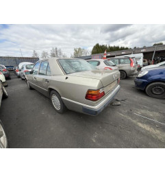 Feu arriere principal droit (feux) MERCEDES 200 W124 Photo n°13