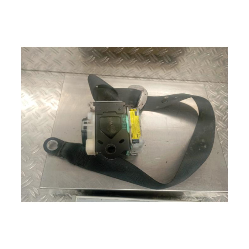 Ceinture avant gauche TOYOTA AURIS 1