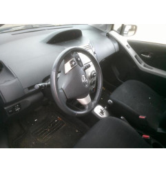 Feu arriere principal droit (feux) TOYOTA YARIS 2 Photo n°7