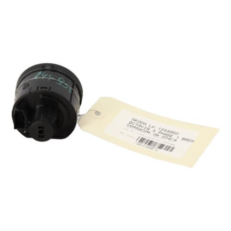 Commande de phare SKODA OCTAVIA 3
