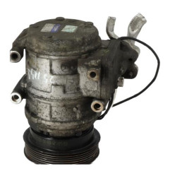 Compresseur clim KIA CARENS 2 Photo n°1