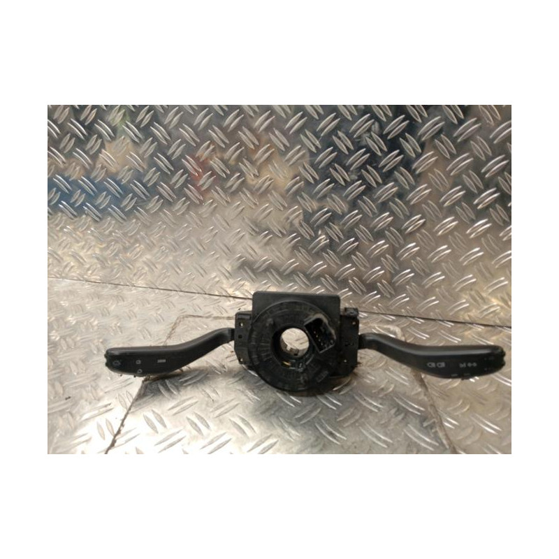 Com (Bloc Contacteur Tournant+Commodo Essuie Glace+Commodo Phare) VOLKSWAGEN POLO 4