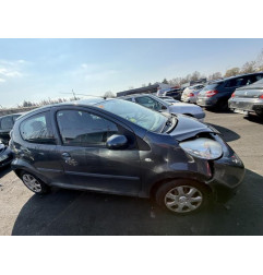 Feu arriere principal gauche (feux) PEUGEOT 107 Photo n°16