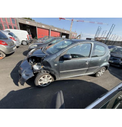 Feu arriere principal droit (feux) PEUGEOT 107 Photo n°15