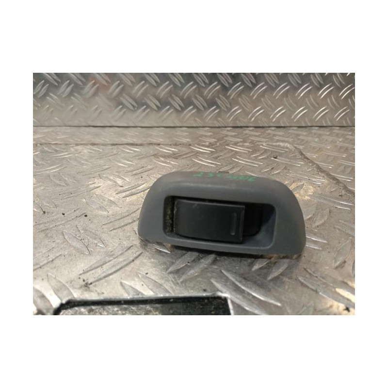 Leve vitre electrique avant droit TOYOTA AYGO 1