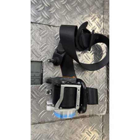Ceinture avant droit MERCEDES CLASSE A 176 Photo n°1