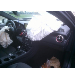 Ceinture avant gauche MERCEDES CLASSE A 176 Photo n°9