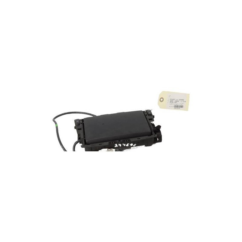 Ecran GPS PEUGEOT 5008 1