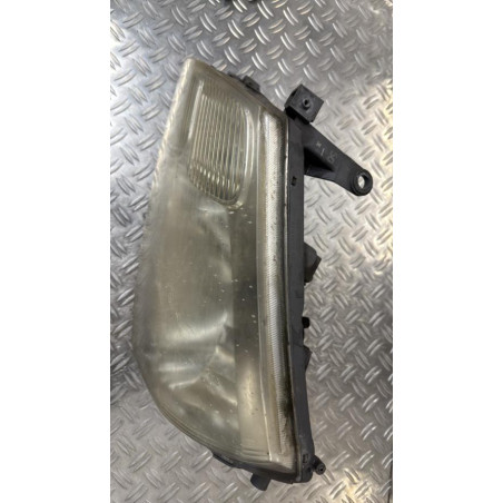 Optique avant principal gauche (feux)(phare) TOYOTA HI-ACE 2