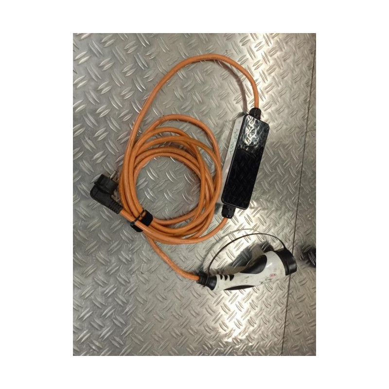 Chargeur (Voiture électrique) KIA XCEE-D Photo n°3