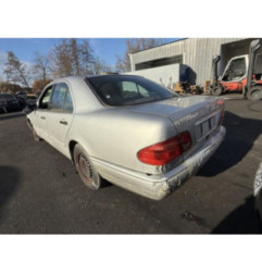 Feu arriere secondaire gauche (feux) MERCEDES CLASSE E 210 Photo n°18