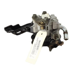 Pompe de direction TOYOTA COROLLA VERSO 2