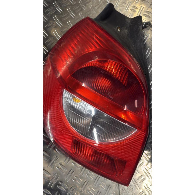 Feu arriere principal gauche (feux) RENAULT CLIO 3 Photo n°4