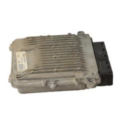 Calculateur moteur MERCEDES VITO 447 Photo n°4