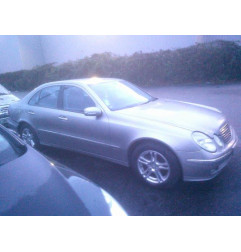Capot MERCEDES CLASSE E 211 Photo n°7