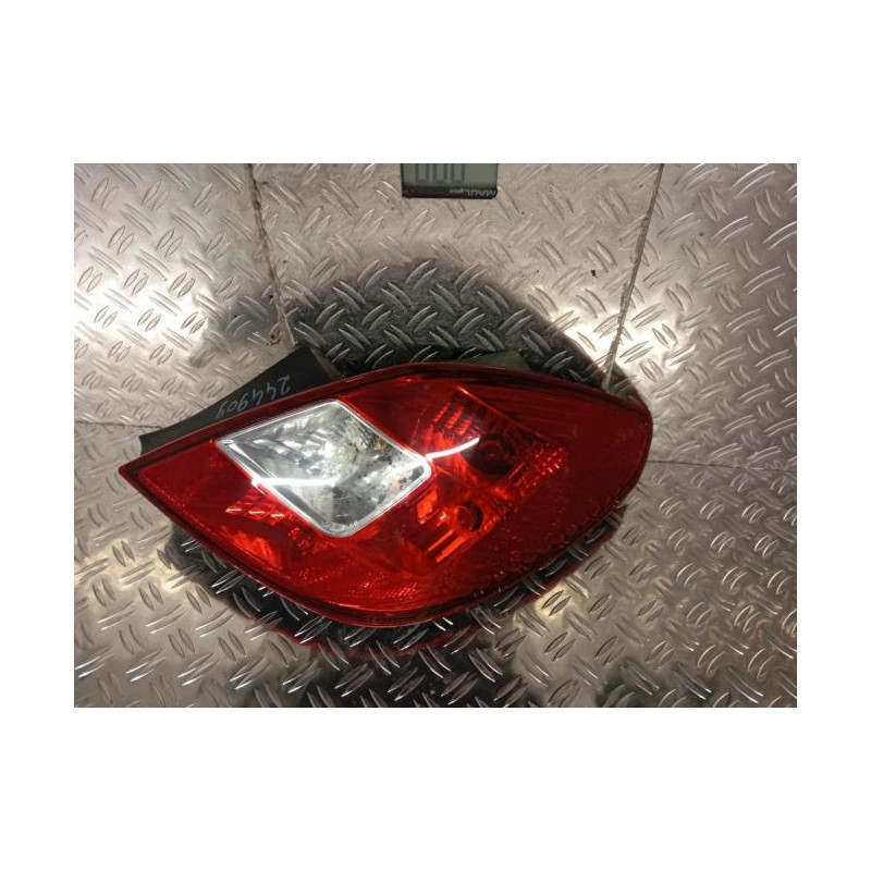 Feu arriere principal droit (feux) OPEL CORSA D Photo n°3