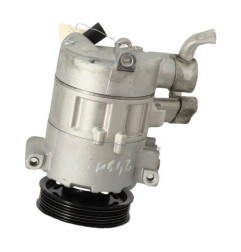 Compresseur clim VOLKSWAGEN TOURAN 1 Photo n°3