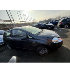 Pare choc arriere FIAT GRANDE PUNTO Photo n°9