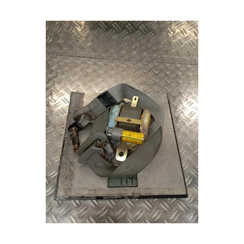 Ceinture avant droit KIA CARNIVAL 1