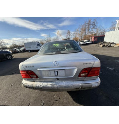 Feu arriere principal gauche (feux) MERCEDES CLASSE E 210 Photo n°19