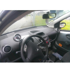 Vitre arriere gauche PEUGEOT 107 Photo n°6