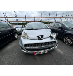 Vitre arriere gauche PEUGEOT 107 Photo n°9