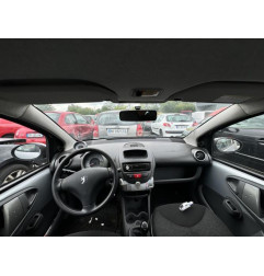 Vitre arriere gauche PEUGEOT 107 Photo n°15